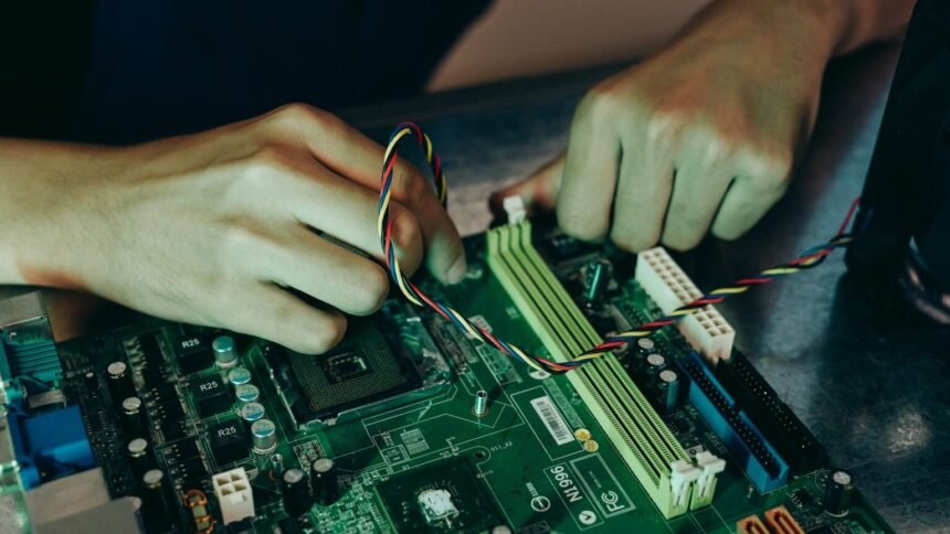 Nvidia rachète la pépite française hugging face pour 12,9 milliards Nvidia rachète la pépite française Hugging Face pour 12,9 milliards