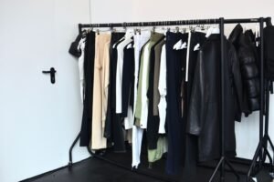 Shein, temu, aliexpress : la taxe anti-fast-fashion est entrée en vigueur Shein, Temu, AliExpress : la taxe anti-fast-fashion est entrée en vigueur