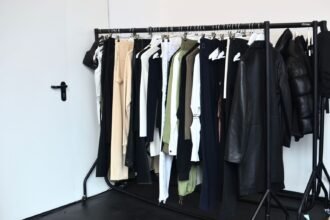 Shein, temu, aliexpress : la taxe anti-fast-fashion est entrée en vigueur Shein, Temu, AliExpress : la taxe anti-fast-fashion est entrée en vigueur