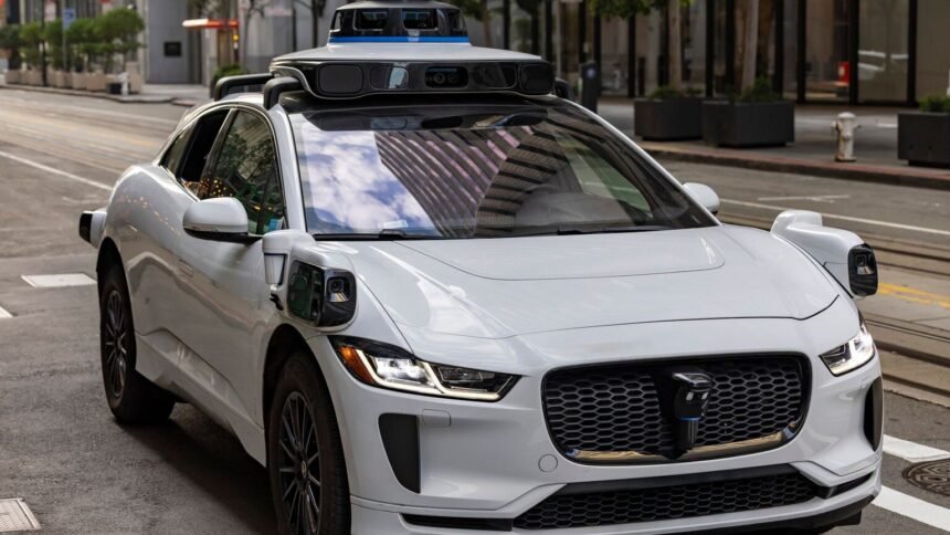 Tesla : la france autorise des essais de conduite autonome sur route Tesla : la France autorise des essais de conduite autonome sur route