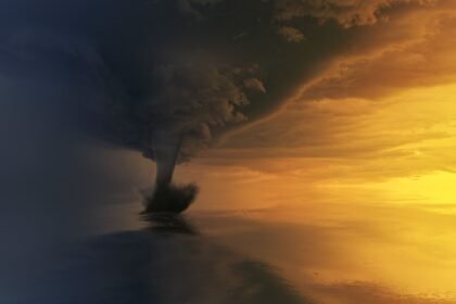 Trois ouragans frappent le pacifique en même temps, un record lié à el niño Trois ouragans frappent le Pacifique en même temps, un record lié à El Niño