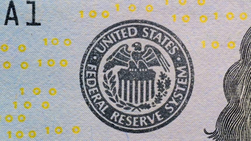 Fed : taux relevé à 4 %, première hausse depuis 2023 malgré Trump