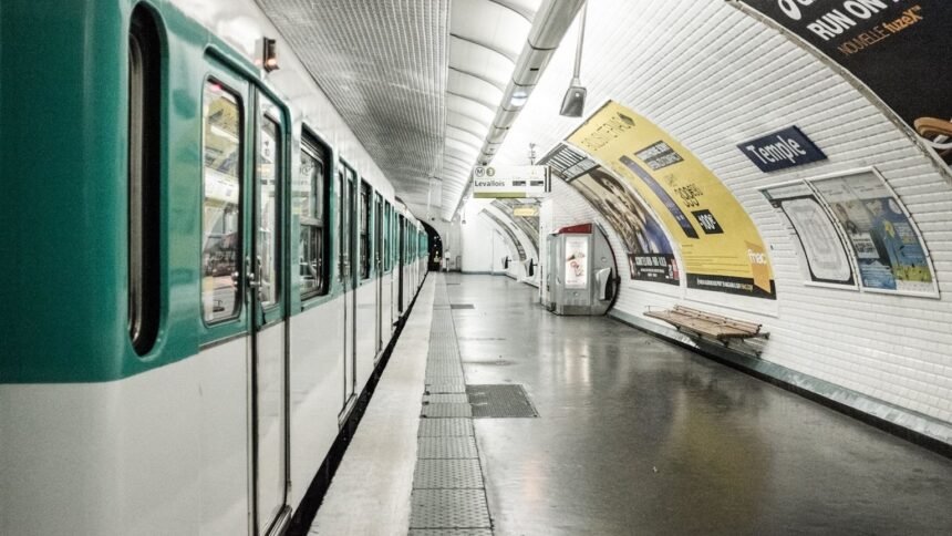 Grève ratp : métro et rer franciliens annoncés normaux mardi, préavis dès lundi 19 h Grève RATP : métro et RER franciliens annoncés normaux mardi, préavis dès lundi 19 h