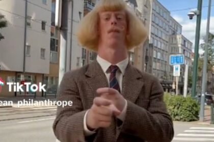 Jean Phil, le boxeur en costume qui a conquis 228 000 abonnés