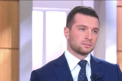Jordan Bardella : Mediapart lui attribue des écrits antisémites de 2013, il dément