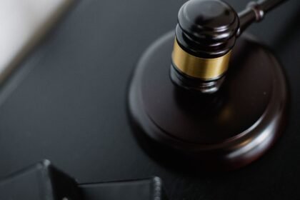 Menaces contre le maire d'Alès : un homme de 20 ans mis en examen et écroué