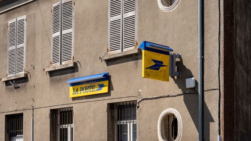 La poste : 441 bureaux menacés d'ici fin 2027, la direction nuance le plan La Poste : 441 bureaux menacés d'ici fin 2027, la direction nuance le plan
