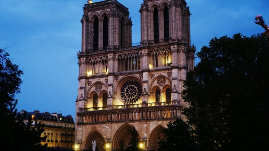 Léon xiv à notre-dame : « vidée de l'action liturgique, elle perdrait son âme » actualité en direct