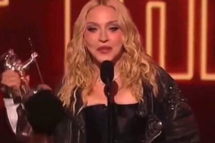 Madonna aux VMA 2026 : comment refaire ses ondulations blondes