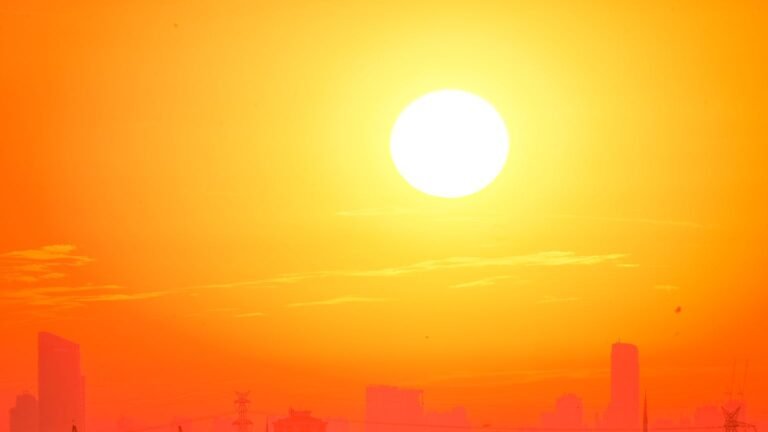 La chaleur grimpe jusqu'à 34°c ce lundi dans le sud-ouest, soleil sur la france anne, roumanoff, 8, millions, vues
