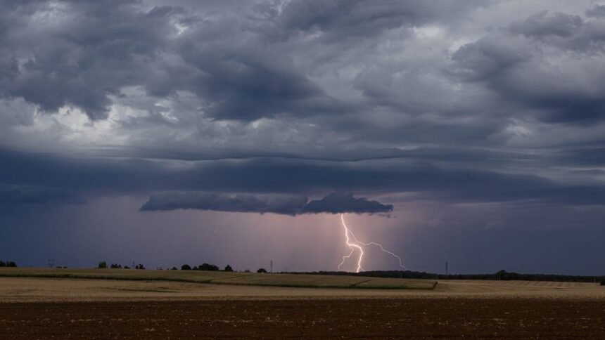 Météo du lundi 7 septembre : jusqu'à 38°C dans le Rhône, orages sur les reliefs