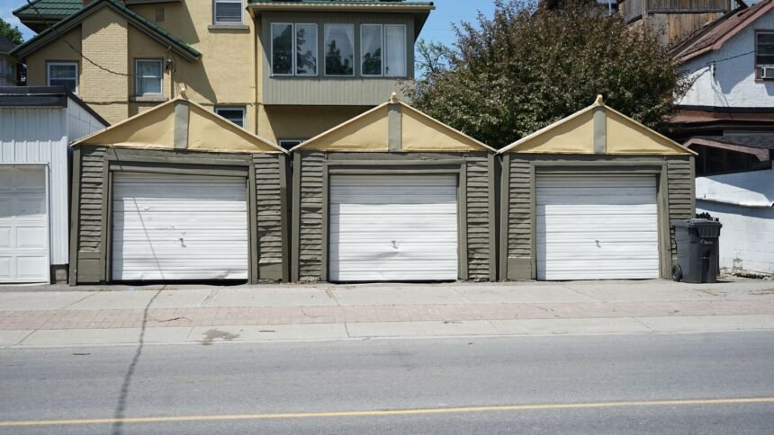 Orléans : la « marche de garage à 10 000 euros » qui affole le web Orléans : la « marche de garage à 10 000 euros » qui affole le web