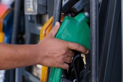 Pénurie de carburant : Sarthe et Bas-Rhin en tête, 1 636 stations à sec lundi soir