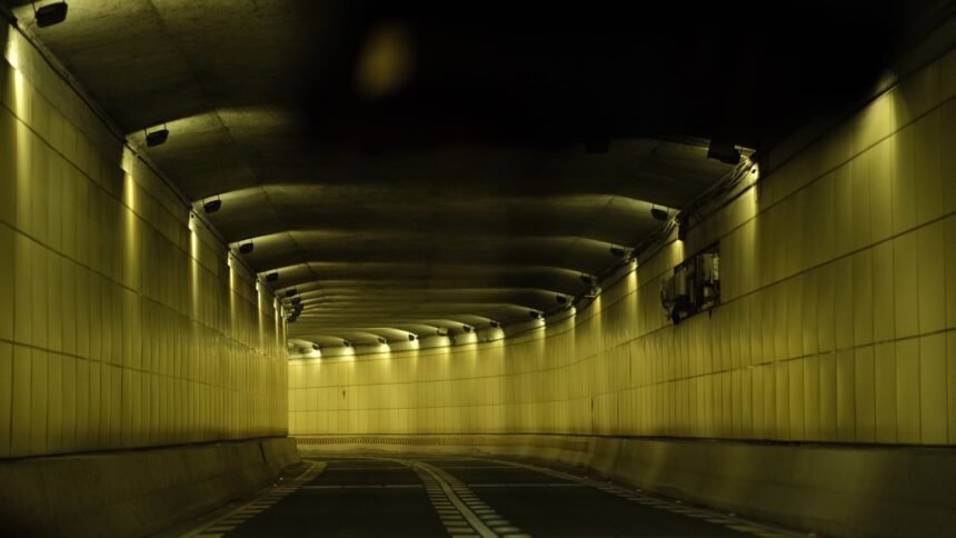 Accident dans le tunnel de bastia : cinq jeunes de 19 à 24 ans blessés Accident dans le tunnel de Bastia : cinq jeunes de 19 a 24 ans blesses