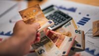 Solde d'impôt : prélevé le 25 septembre, en 4 fois au-delà de 300 €, vérifiez votre rib elon, musk, devient, lrsquohomme, riche