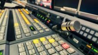 Radio nova : l'arcom la met en demeure sur les quotas de chanson française leslie, laguapa, devient, directrice, programmes