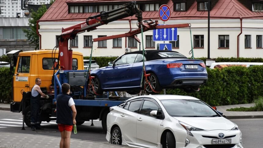 Tarif fourrière : 127,65 € l'enlèvement, puis 6,75 € par jour (29 € à paris) Tarif fourrière : 127,65 € l'enlèvement, puis 6,75 € par jour (29 € à Paris)