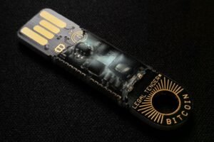 Trezor : la fuite de données ShipMonk touche désormais 80 700 clients