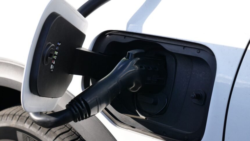 Voiture électrique : jusqu'à 7 700 € pour les gros rouleurs et les taxis Voiture électrique : jusqu'à 7 700 € pour les gros rouleurs et les taxis
