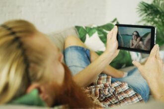 YouTube Custom Feeds : Gemini construit le fil que vous décrivez