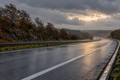Accident sur la RN12 à Morlaix : un chauffeur de poids lourd grièvement blessé
