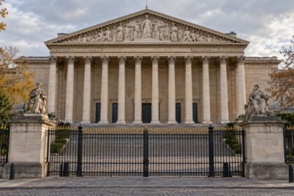 Assemblée nationale : des députés réclament sa fermeture samedi 24 octobre