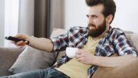Audiences lundi 19 octobre : « l’amour est dans le pré » (3,37 m) devant « cat’s eyes » Photo d’illustration en lien avec : Audiences lundi 19 octobre : « L’amour est dans le pré » (3,37 M) devant « Cat’s Eyes »