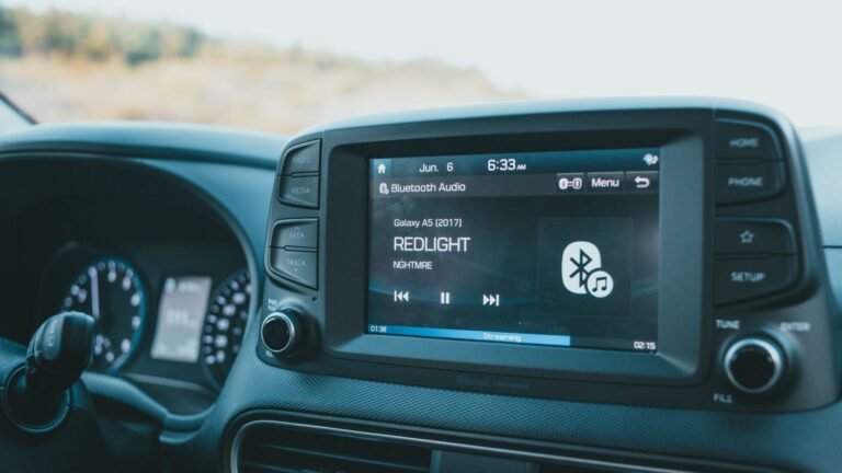 Autoradio : le Sénat veut imposer la FM et le DAB+ dans toute voiture neuve