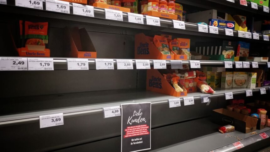 Carrefour bourse : l'action chute de 14 %, objectifs 2026 abaissés après les pillages Carrefour Bourse : l'action chute de 14 %, objectifs 2026 abaissés après les pillages