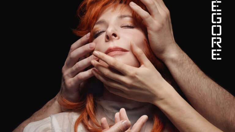 Mylène Farmer à la Fnac Montparnasse : un pop-up Égrégore du 30 octobre au 15 novembre