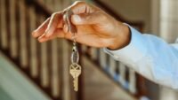 Frais de notaire : 18 920 € pour 250 000 €, 1 280 € de moins à 4,5 % Frais de notaire : 18 920 € pour 250 000 €, 1 280 € de moins à 4,5 %