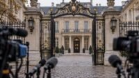 Grève générale : reçue à matignon, la cgt appelle à étendre la grève dès le 5 novembre Grève générale : reçue à Matignon, la CGT appelle à étendre la grève dès le 5 novembre