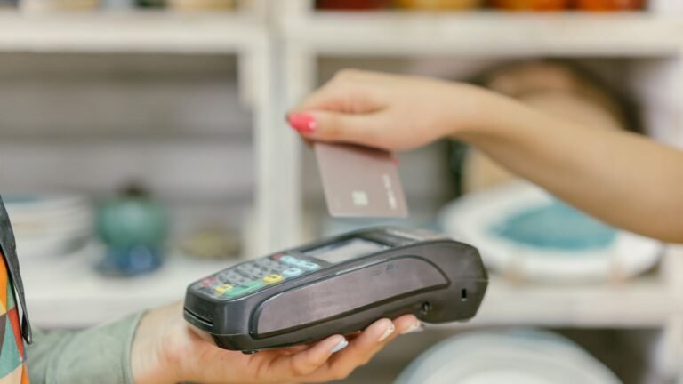 Panne Revolut : cartes refusées et application bloquée, cause inconnue