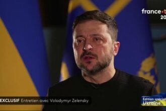 Zelensky se dit trahi par Trump, Washington soupçonné d'avoir retenu des alertes