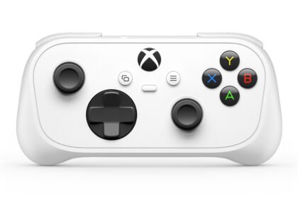 Xbox Nano : Microsoft sort sa plus petite manette en novembre à 49,99 €
