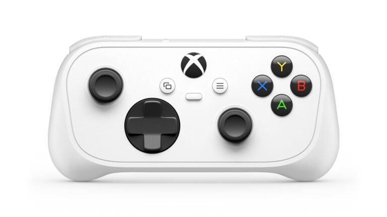 Xbox Nano : Microsoft sort sa plus petite manette en novembre à 49,99 €
