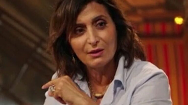 Star Academy : Ydriss arrive en chaussons à son évaluation, Sofia Morgavi le reprend