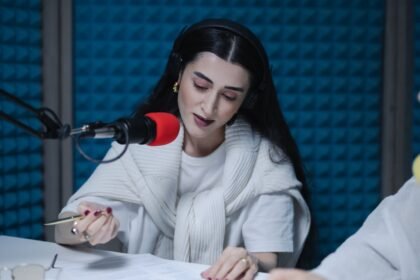 Pigasse prépare une chaîne TNT avec Radio Nova, selon L'Informé