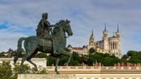 Pillages à lyon : 150 à 200 commerces touchés, 10 millions d'euros d'aide Pillages à Lyon : 150 à 200 commerces touchés, 10 millions d'euros d'aide