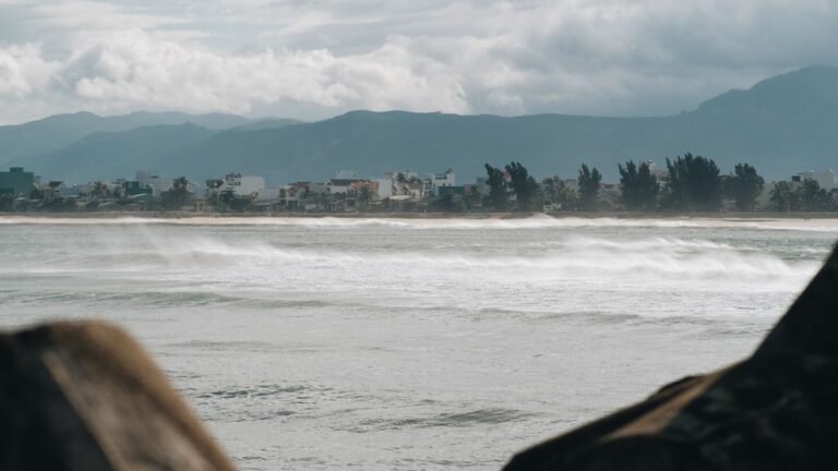 Tempête Austen : rafales de plus de 100 km/h dans le nord de la Bretagne