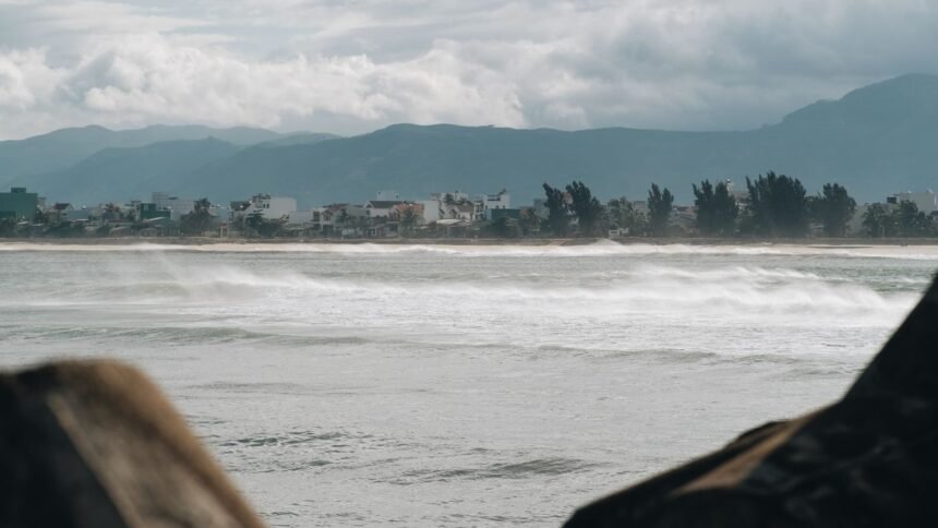 Tempête Austen : rafales de plus de 100 km/h dans le nord de la Bretagne