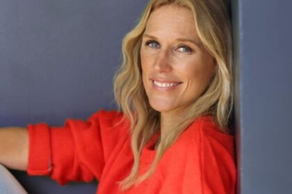 Agathe Lecaron lance MèreVeille, un podcast consacré à la parentalité